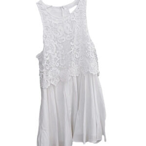 🌿NWOT Xenia white dress size 4🌿